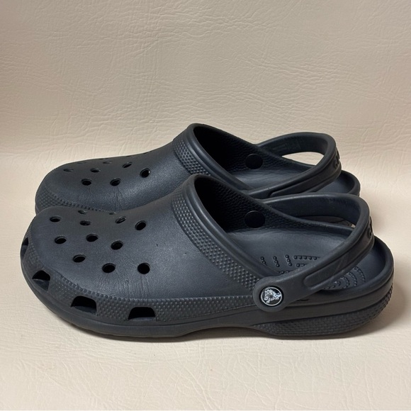Croc Classic Clog Unisex M7 W9 Slip On Shoe Light Water-Friendly Sandals - Picture 2 of 7